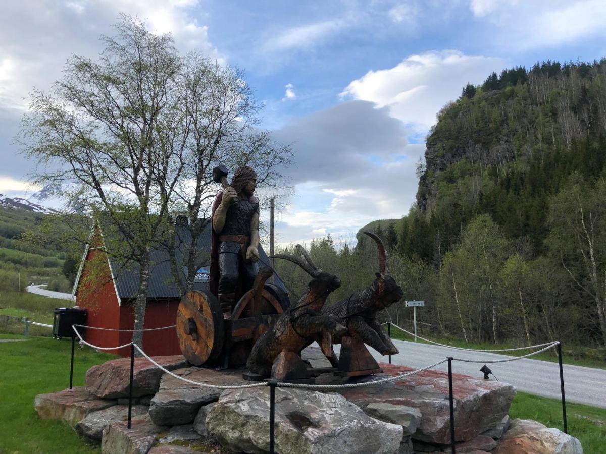 Solvang World Heritage Camping Eidsdal Εξωτερικό φωτογραφία